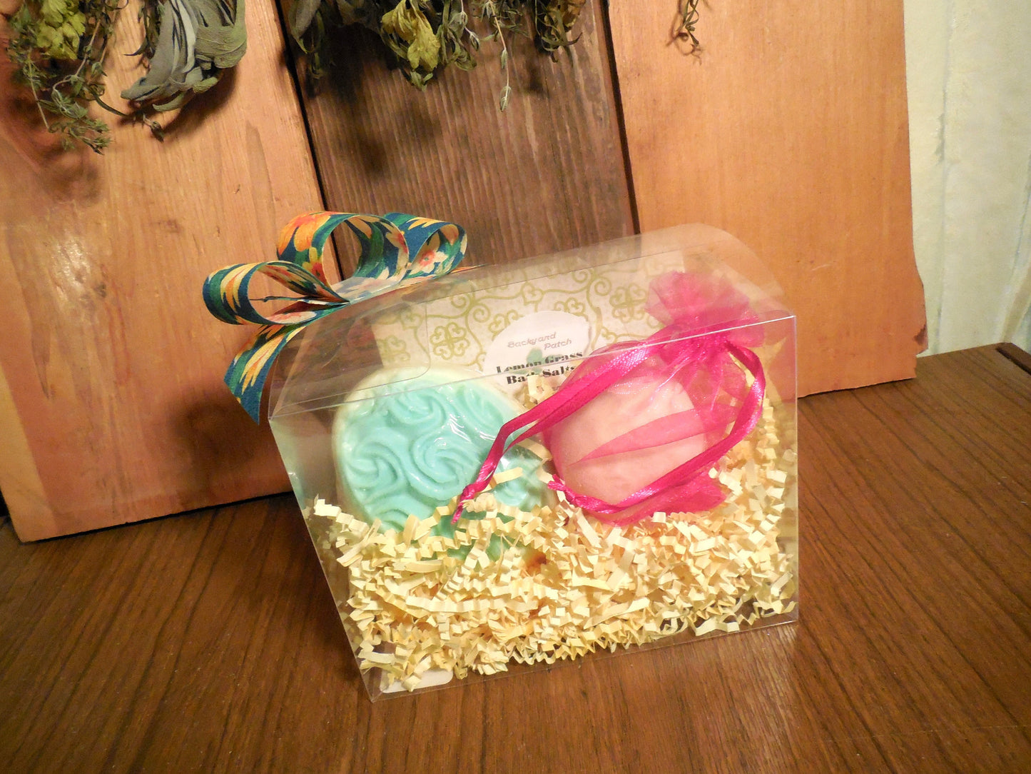 Bath Spa Box Gift Set, Lemon/Yellow, Bath Salts, Bath Fizz, soap