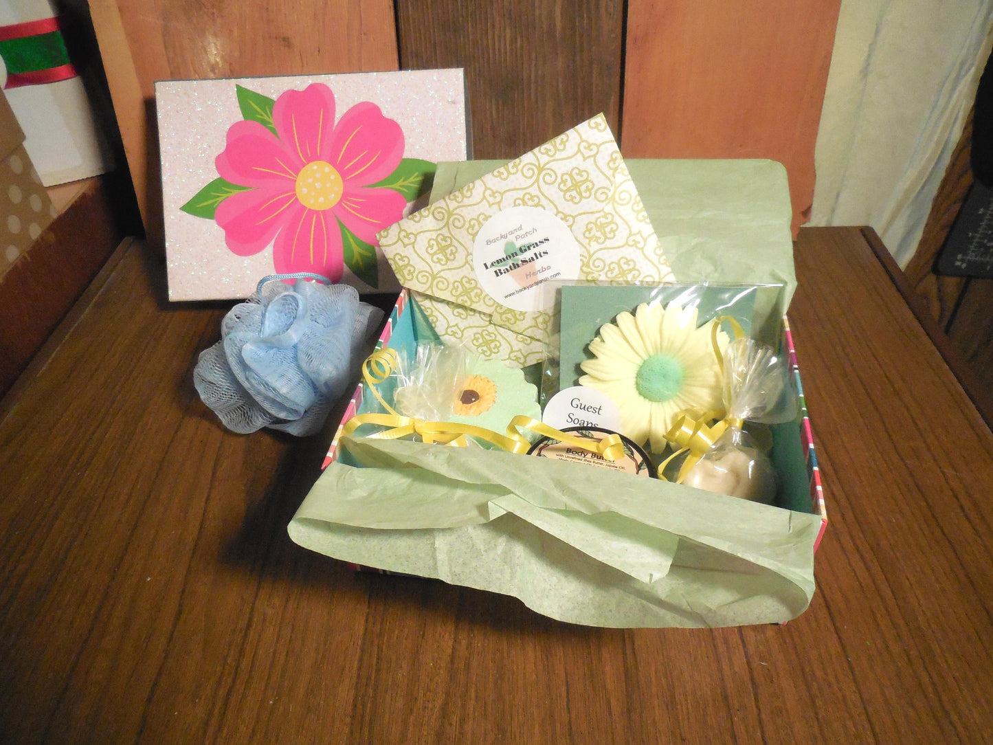 Bath Spa Box Gift Set, Lemon/Yellow, Bath Salts, Bath Fizz, floral soap, sugar scrub