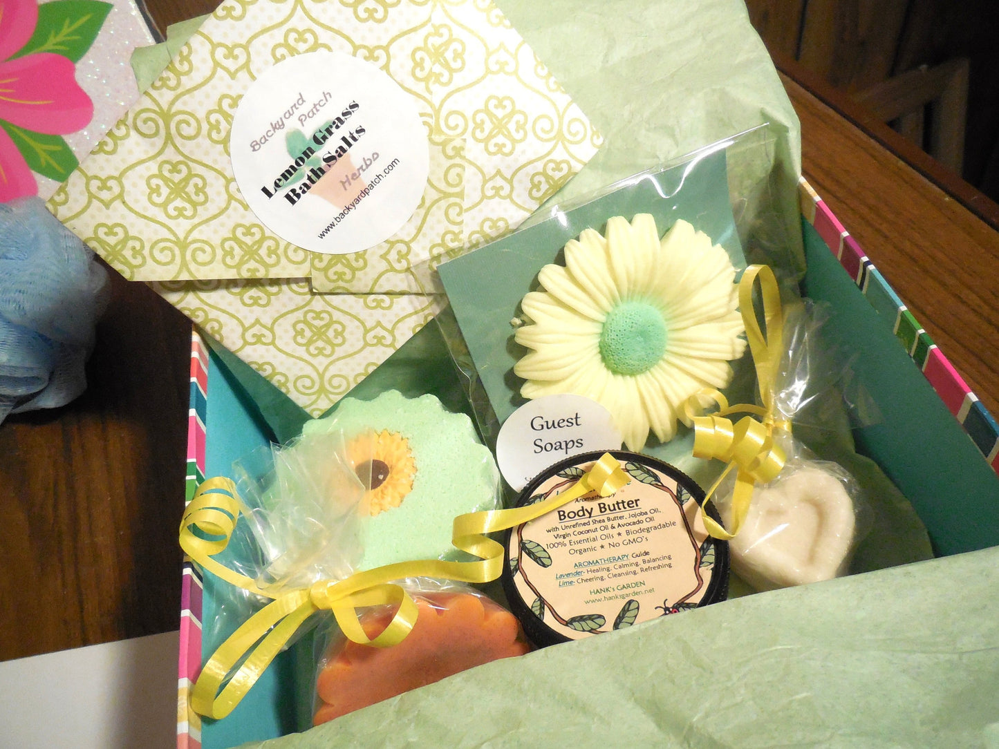 Bath Spa Box Gift Set, Lemon/Yellow, Bath Salts, Bath Fizz, floral soap, sugar scrub