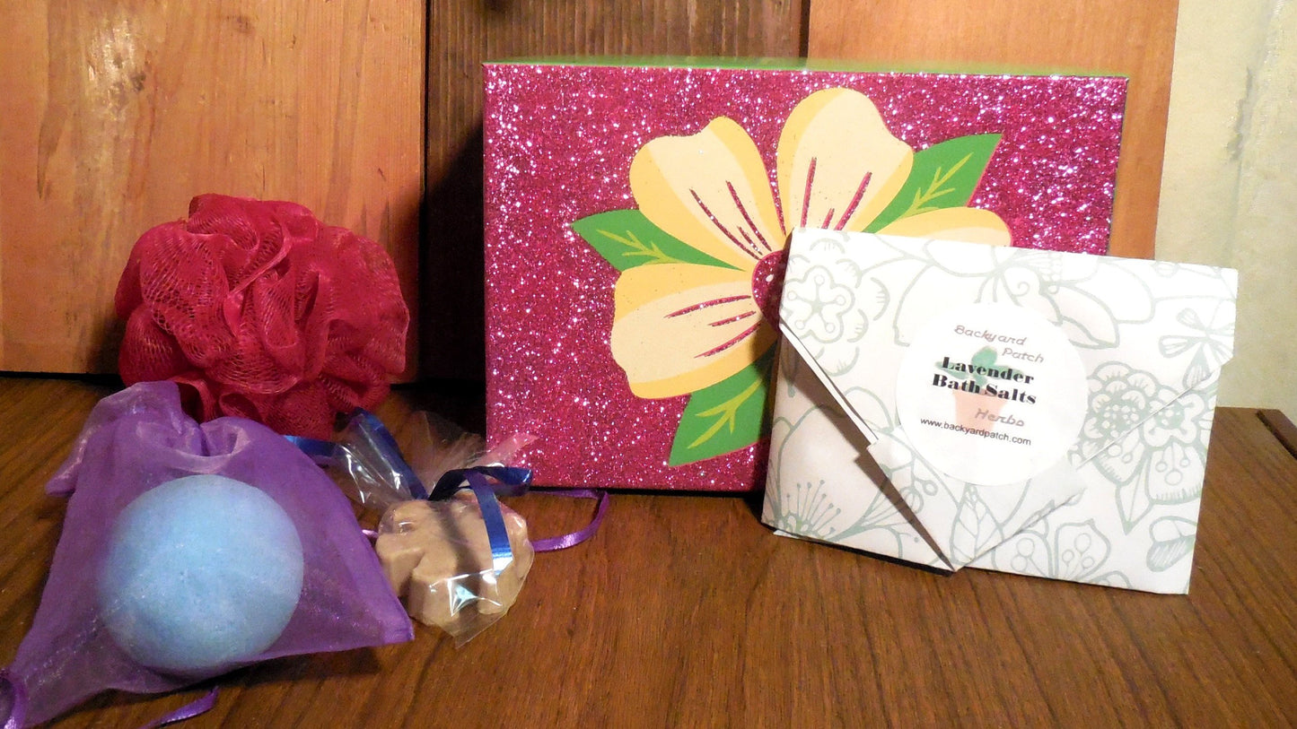 Bath Spa Box Gift Set, Lavender/ Pink, Bath Salts, Bath Fizz, Body Butter