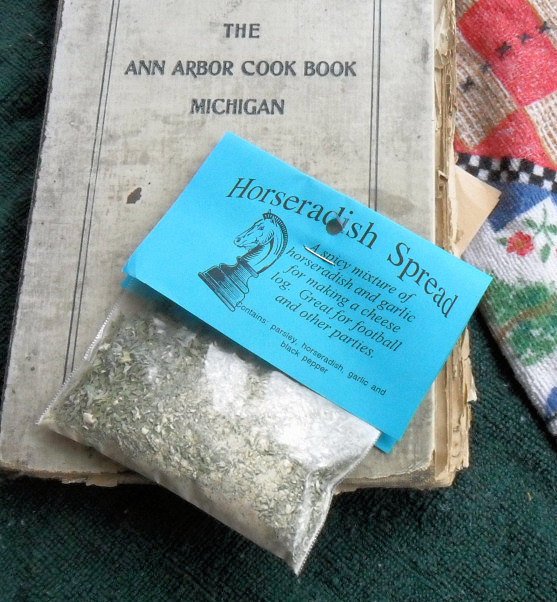 Horseradish Cream Cheese Spread Mix, Hand-blended salt-free cooking dry herb mix