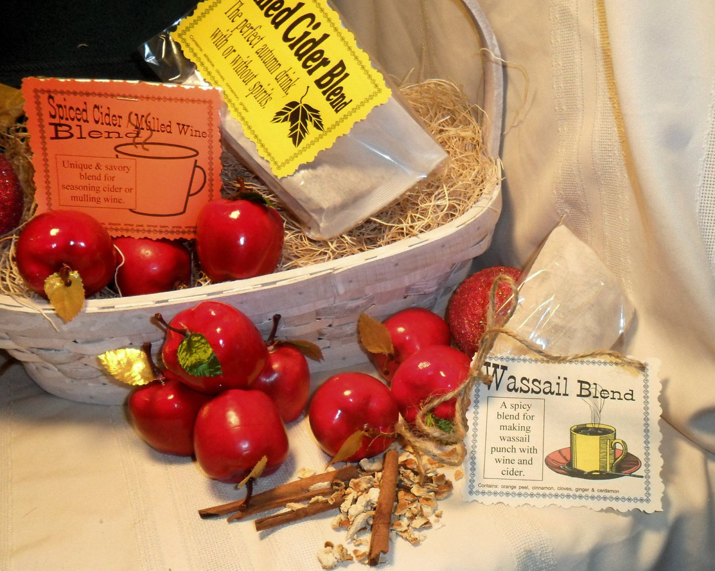 Halloween Mulled and Spiced Cider Blends, four different recipes, cinnamon, allspice, ginger, spiced wine