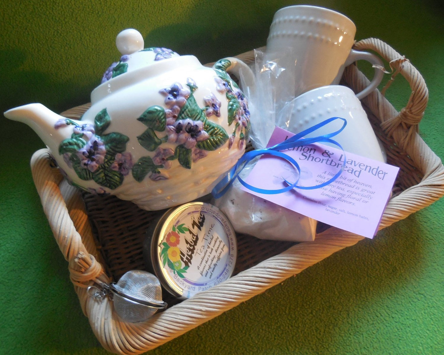 Teapot Borage Patterned Tea Pot Gift Basket with Ceramic Mug, Ta and Shortbread mix, Backyard Patch Herbs